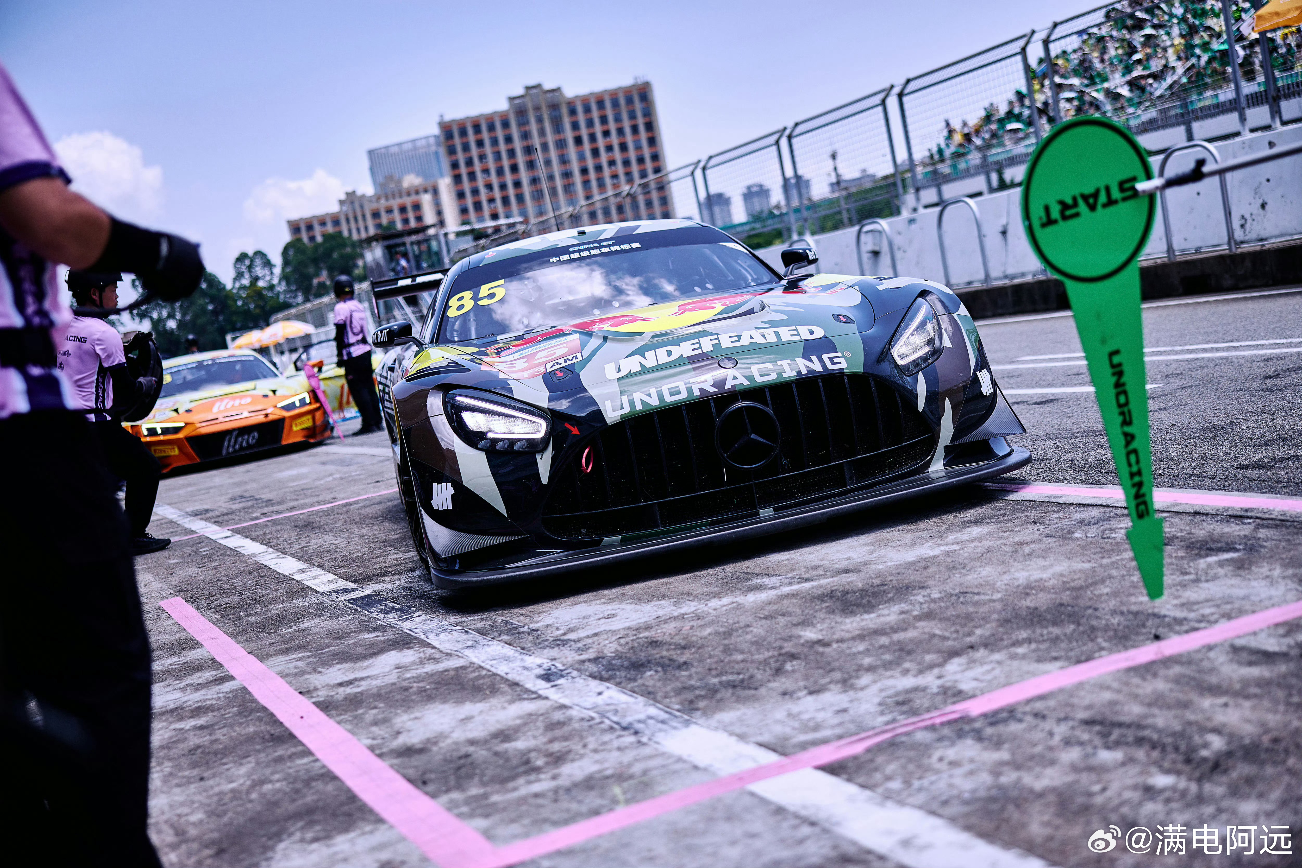王一博试车1:37.8 已经属于国内 GT3 AM （业余）组比较有竞争力的圈速