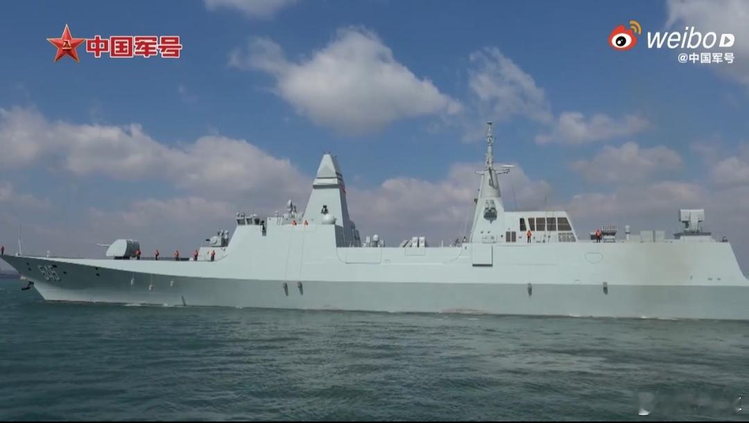 南北054B服役后频频亮相 ​​​