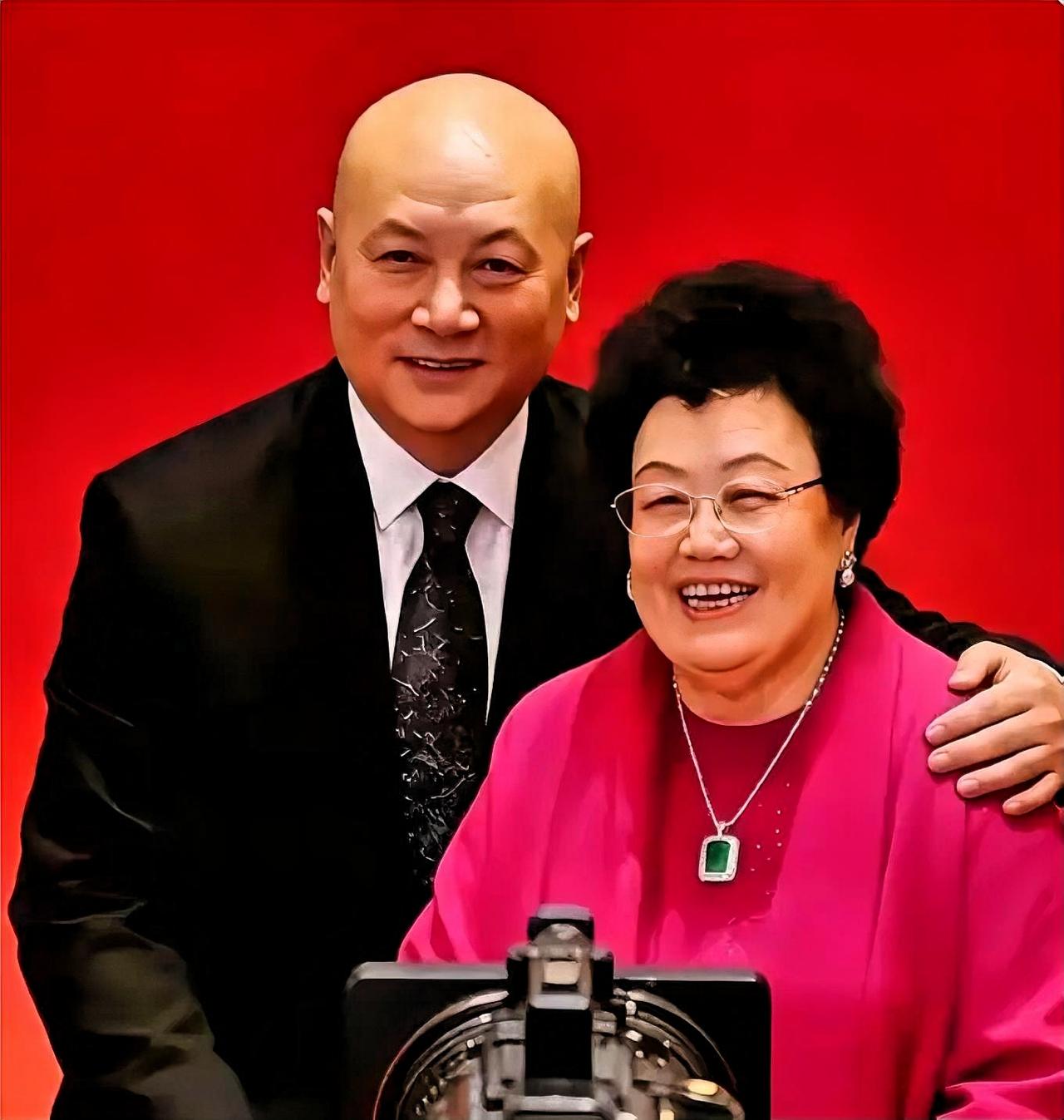 1995年，陈丽华和儿子商量生意的问题，迟重瑞突然插了一句。
 
很多人觉得迟重