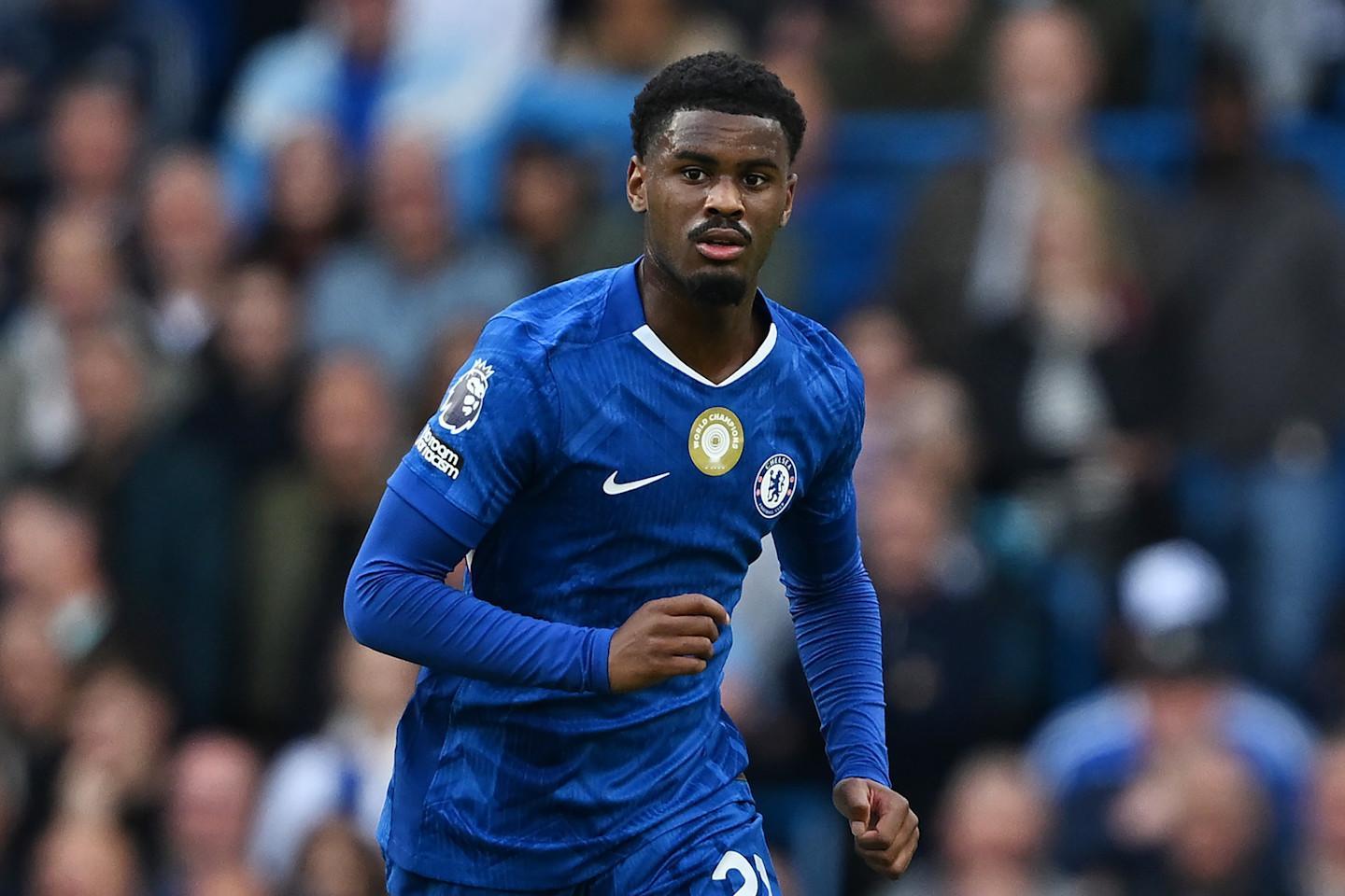 🚨受伤情况：❌哈托预计不会在对阵阿斯顿维拉的比赛中出战，受了轻伤。✅吉滕斯肩部