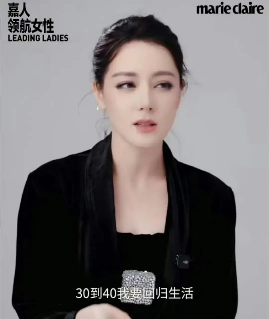 热巴有时真的挺让人无语的，关于恋情绯闻永远不会干净利索的回应是假的，就装哑巴让绯