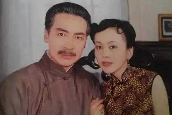 你知道为什么自从雪姨嫁进了陆家之后，陆振华就再也没有往家里迎娶第十房姨太太了吗？