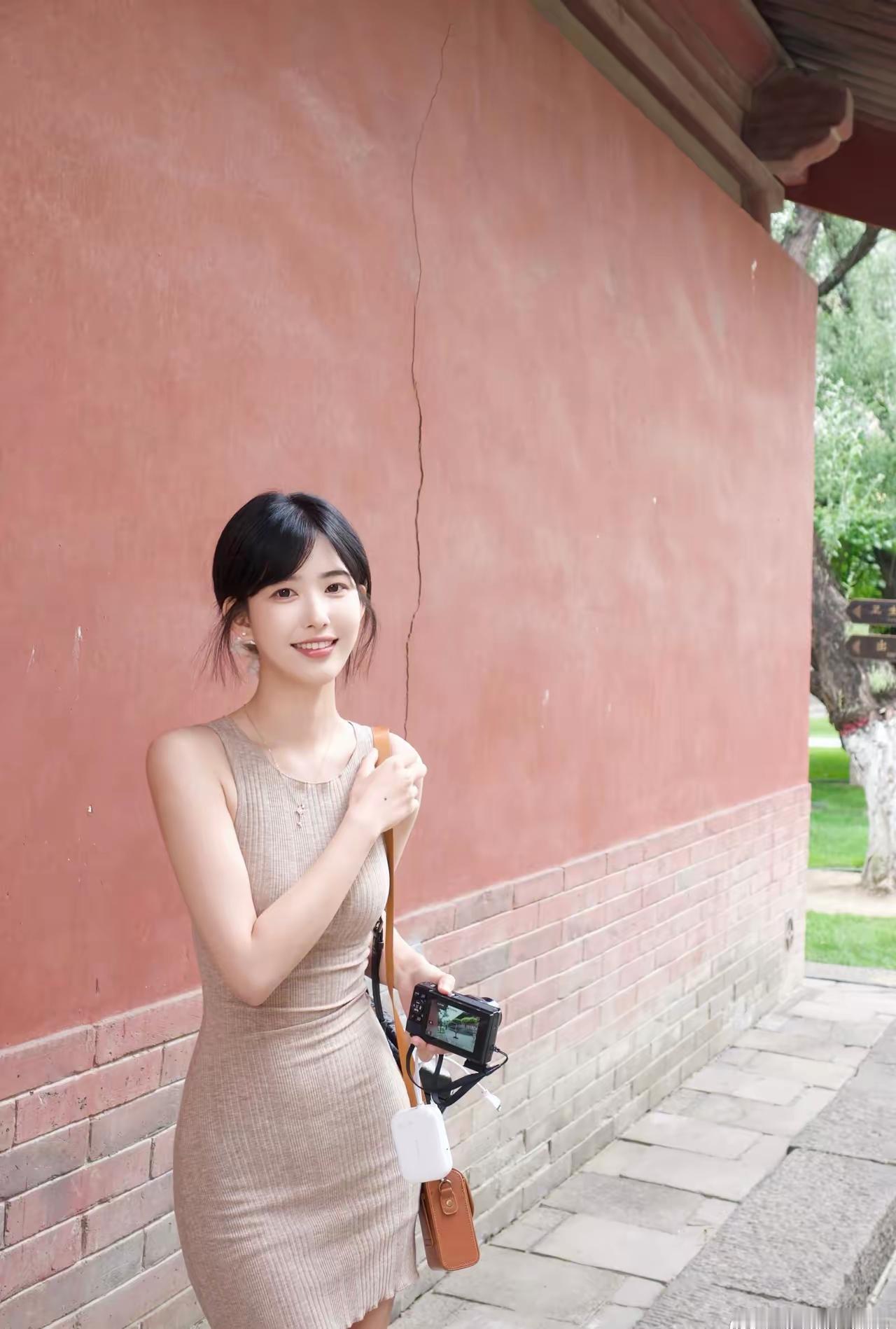 秋日生活打卡季有哪些美女让人过目难忘？ 晒晒你的今日穿搭吧 年轻漂亮穿搭分享 分
