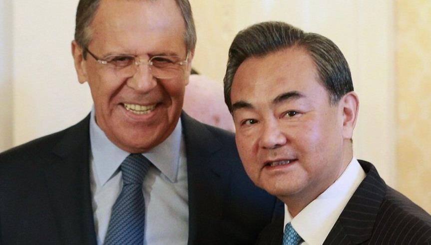 两棵屹立不倒的外交“常青树”！

昨日，王毅再度临危受命，策马出征，驰骋外交疆场