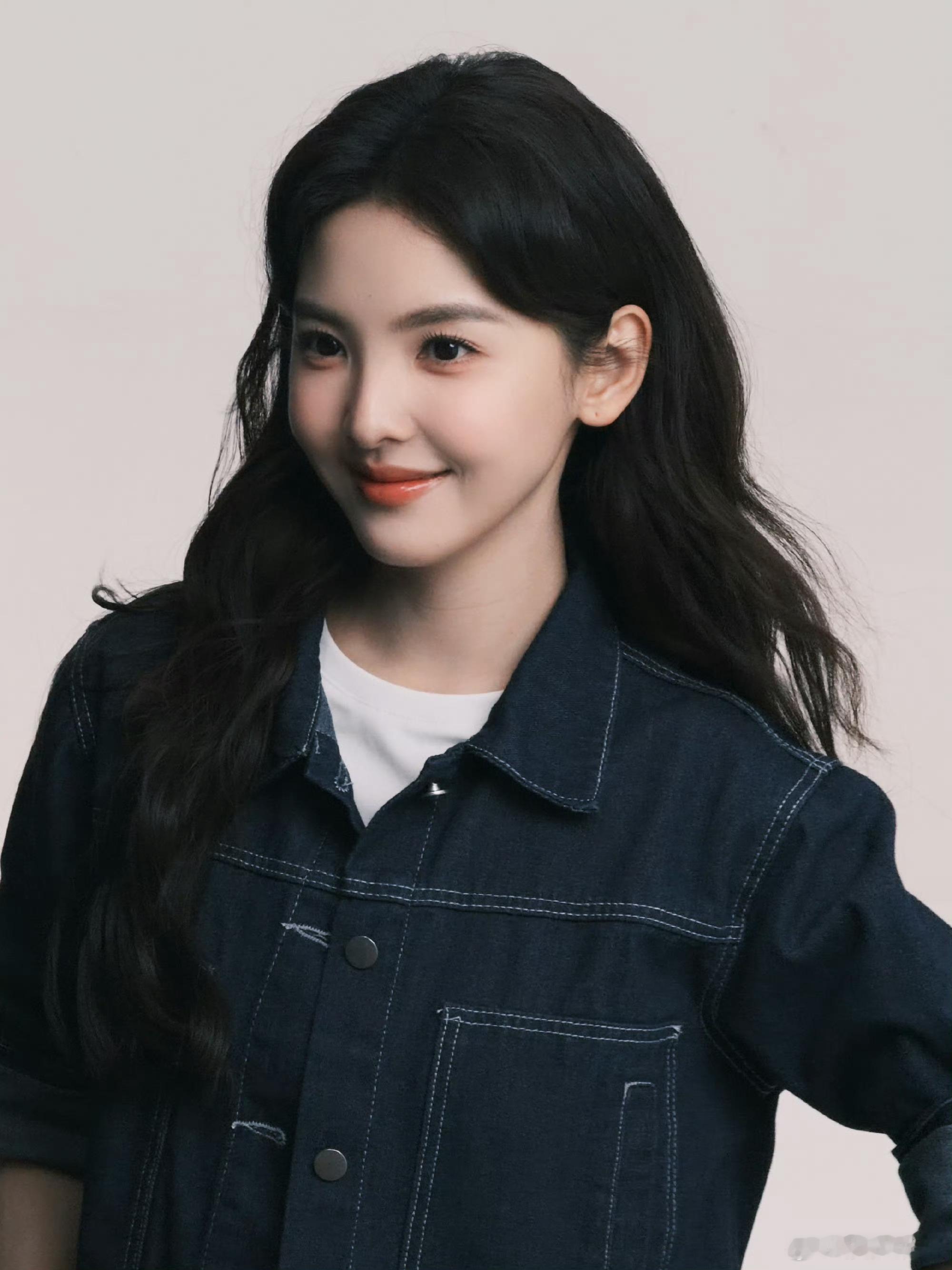 章若楠方将追责造谣者 对于网传章若楠片场拍戏走神等相关舆论，章若楠工作室再发文强