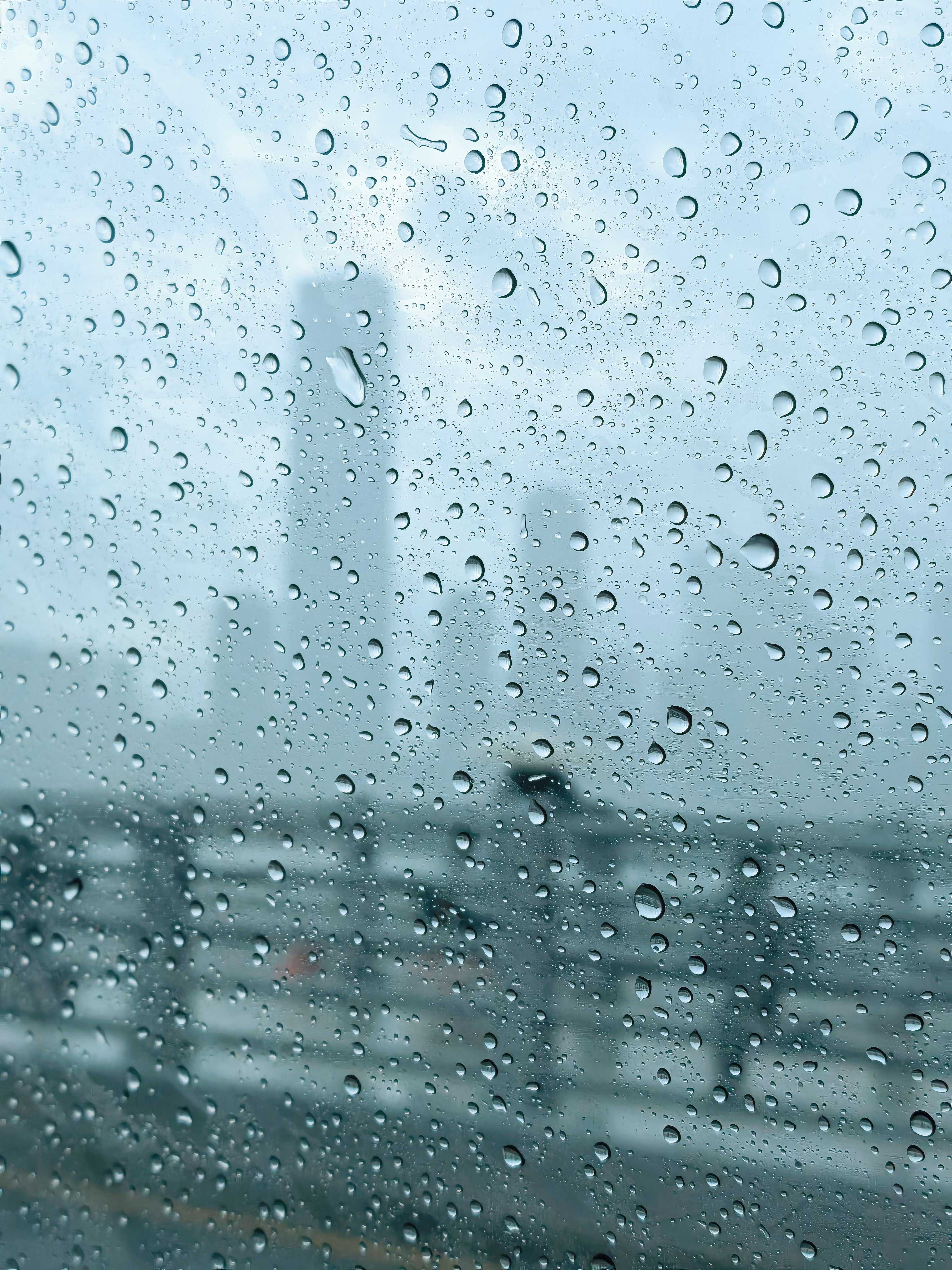 暴雨天，出发成都！ 深圳
