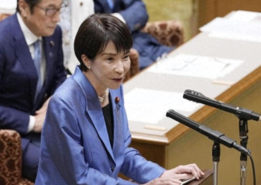 硬抗中国25天后，高市早苗终于掀开底牌！中方认清一国的真面目。
 
时间回到20