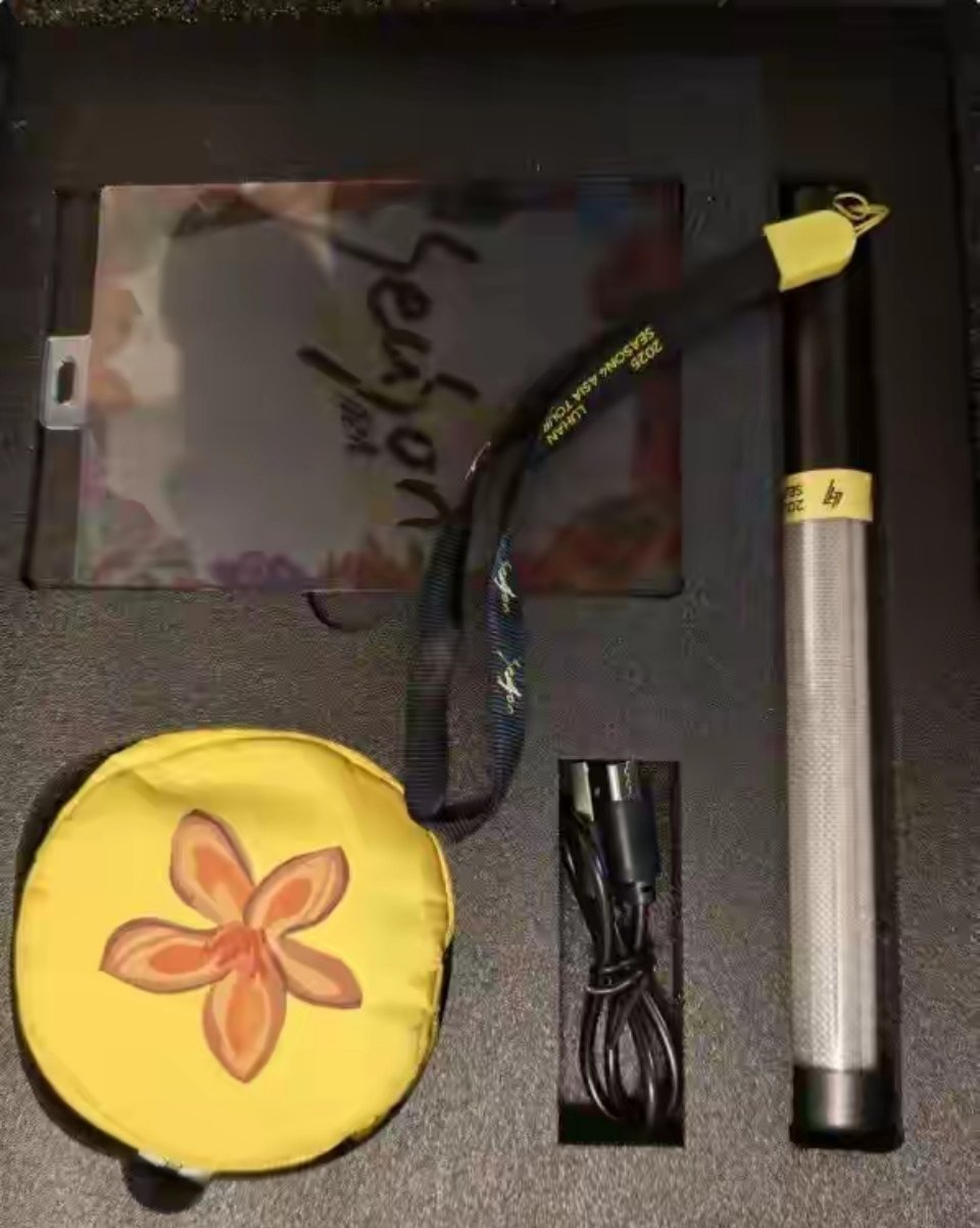 足球国际裁判马宁发文分享，女儿收到鹿晗送出的礼物十分开心，特意托自己向鹿晗表达谢