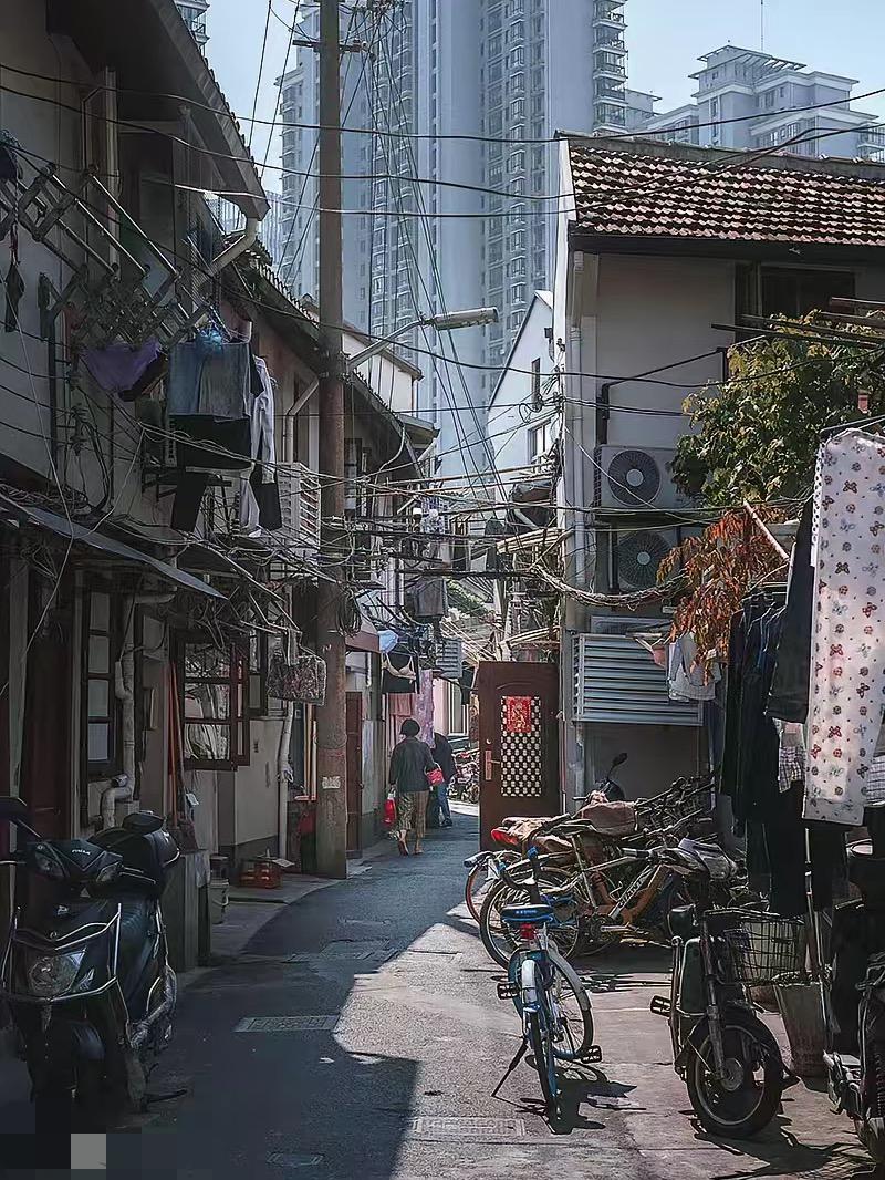 昨天儿子跟我说他想离婚，我几句话把他给噎回去了，我说这事儿我不能掺和。

我今年