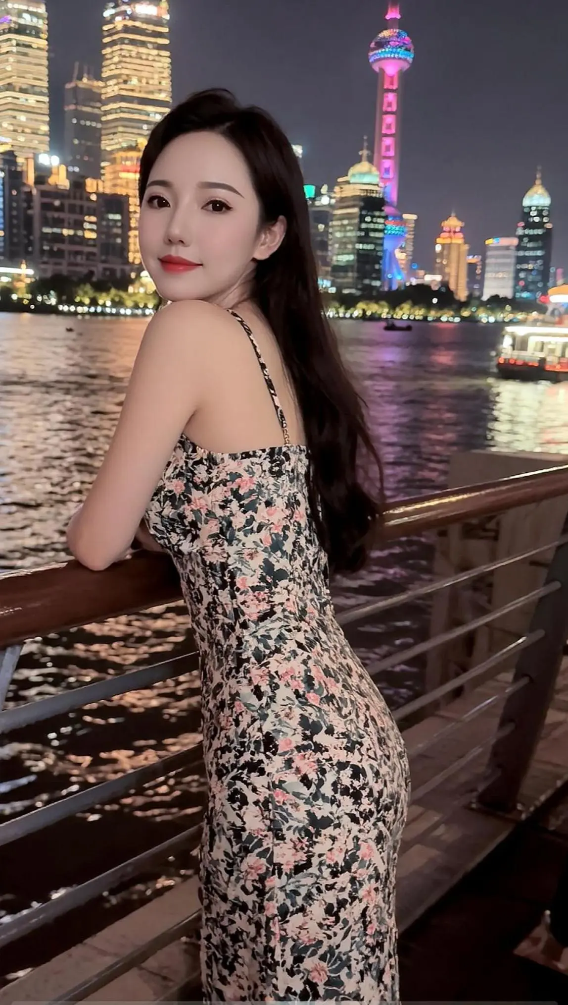 今天就是七夕情人节了，许个愿吧！愿我有钱花，有人爱有财运，日子一下风生...