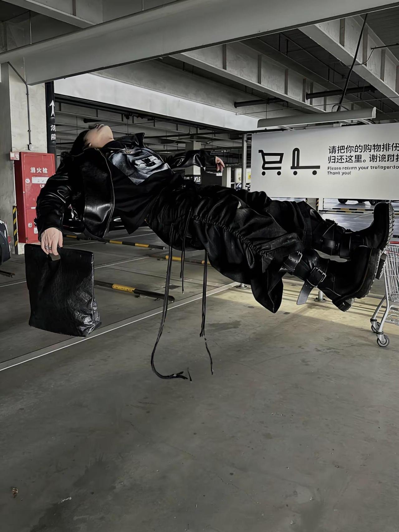 穿搭没有教程没有构图那些条条框框是为了让你们变得更帅更有风格 而不是让你们变得开