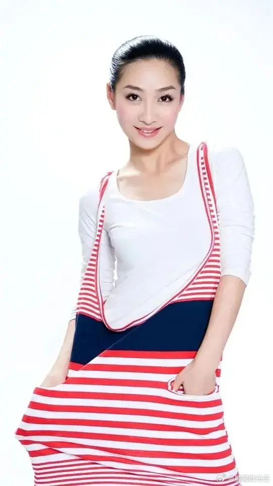 陶昕然浪姐全妆路透精致不是为了迎合，而是为了更好地绽放。陶昕然的浪姐全妆路透里，