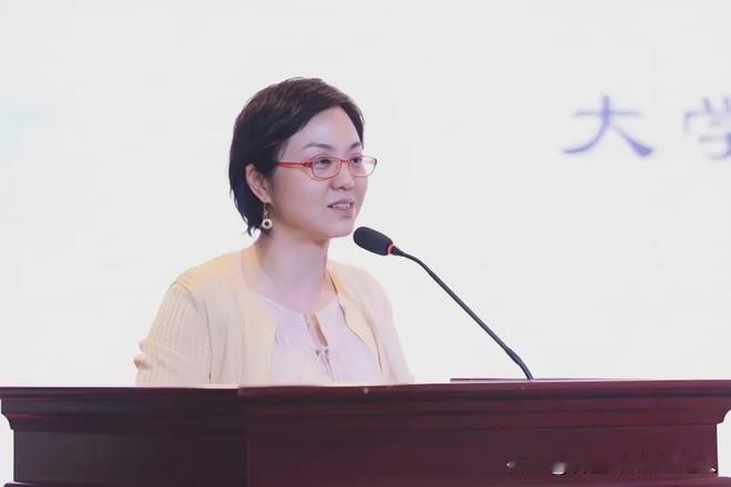 能力再强，颜值再高，照样查！华东政法法学学士、一步步干上副区长的黄春怡，终究栽在