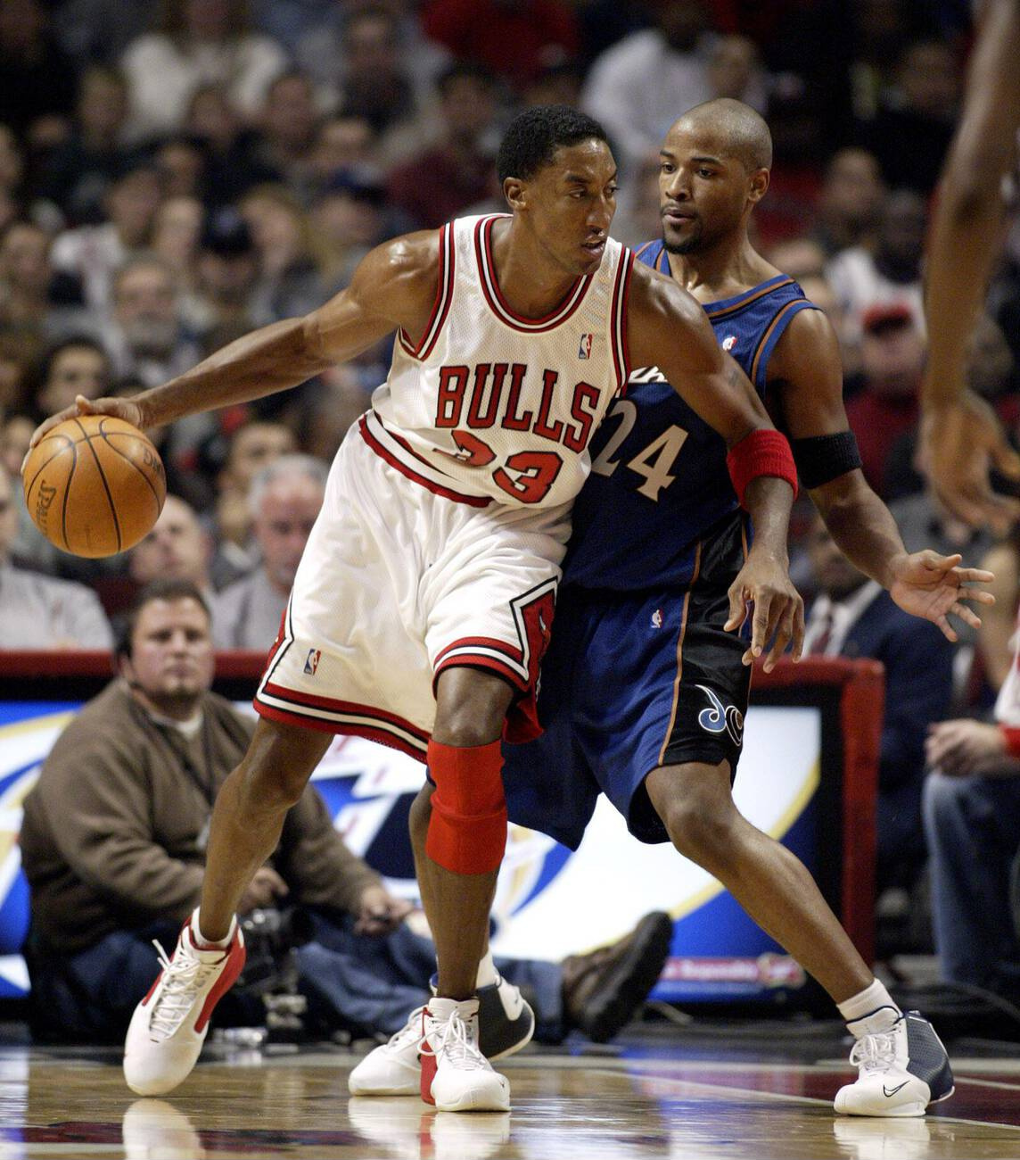 Scottie Pippen Vs Jarvis Hayes  2K3 x 2老