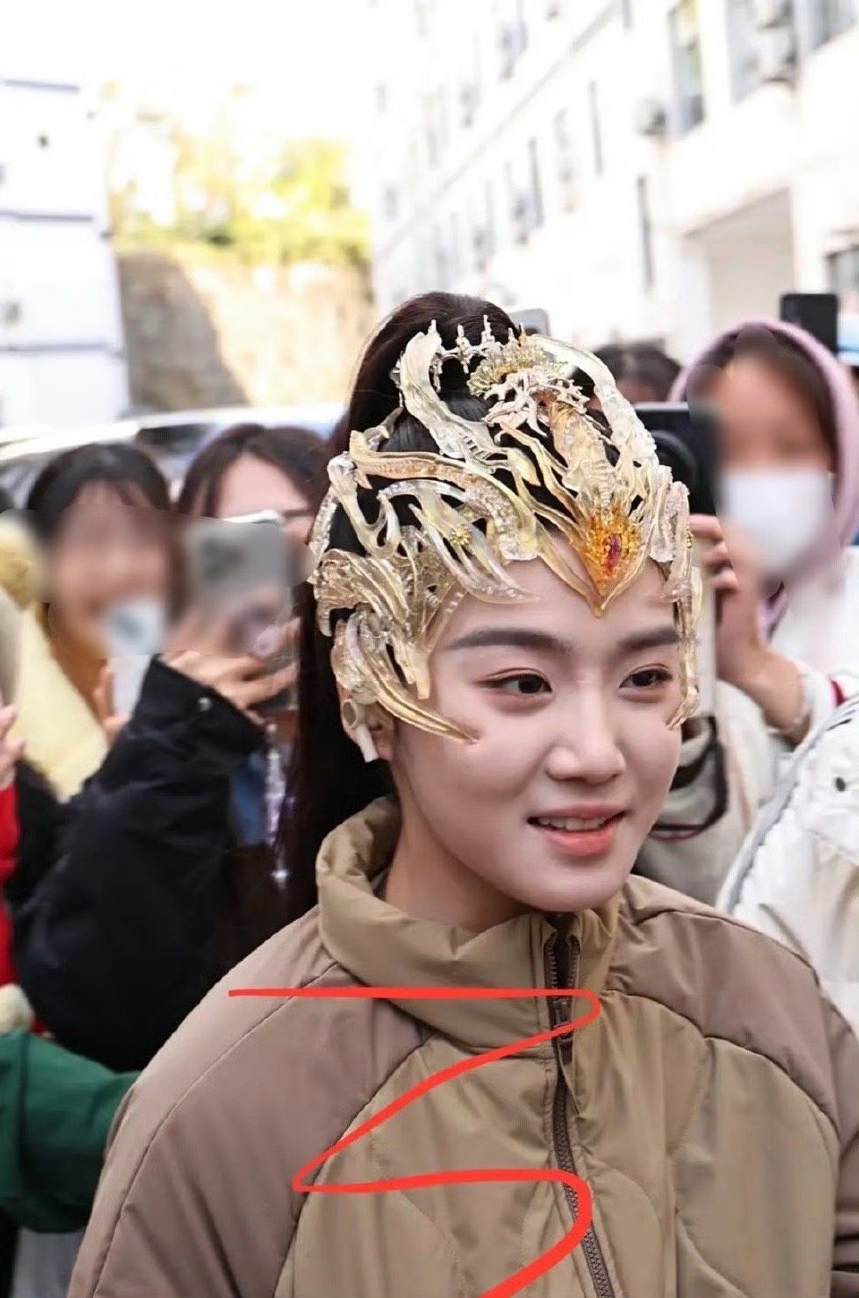 建议卢昱晓放弃古装扮相，要不然丑出天际 ​​​