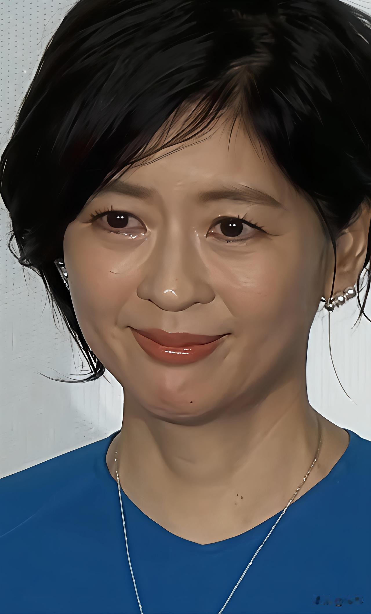 中山忍的眼神还是那么的清澈