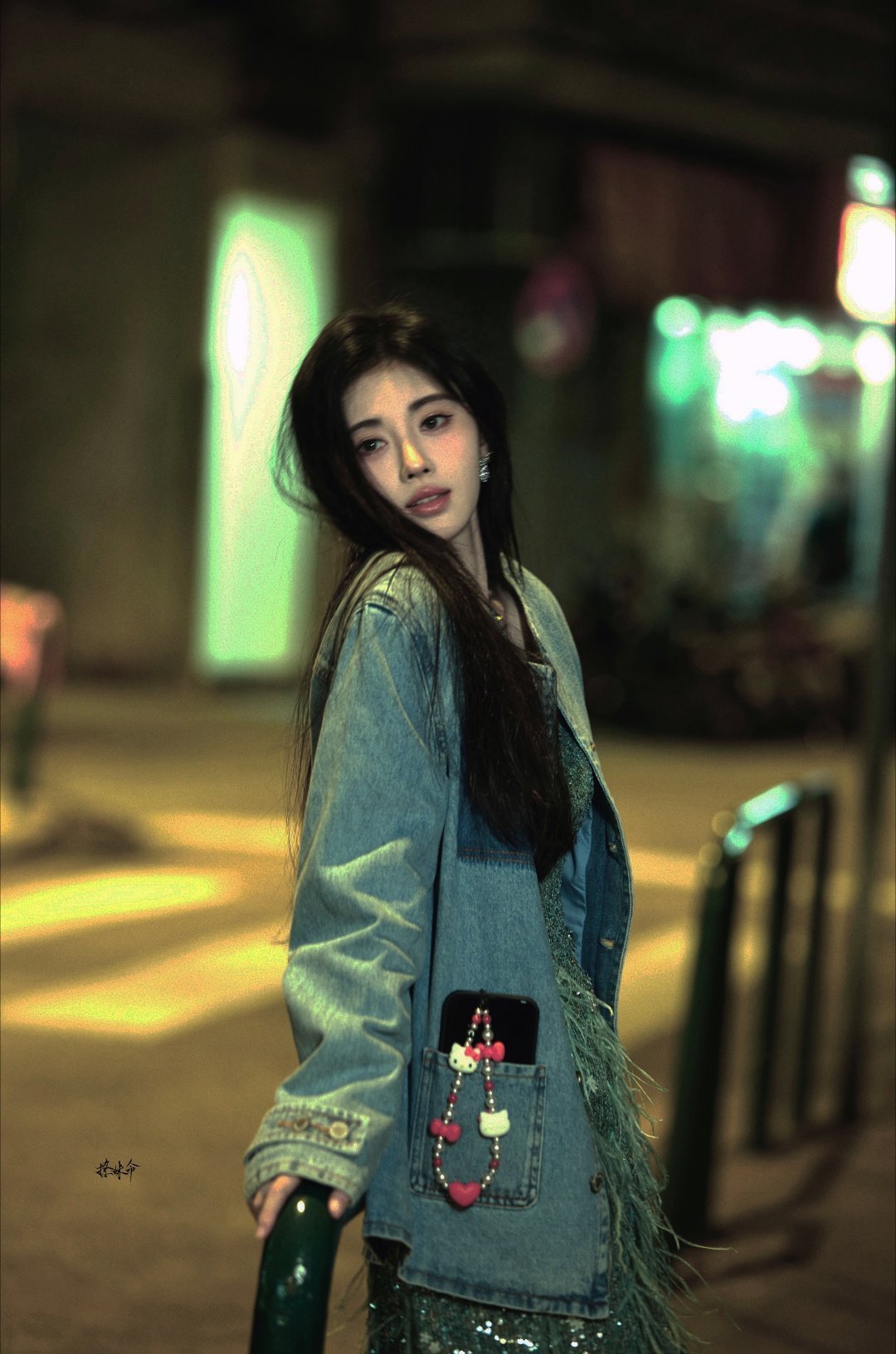 💙🍊鞠婧祎万花世界💙🍊鞠婧祎苏绿夏“月色沦陷温柔，而我钟情于你” ​​​