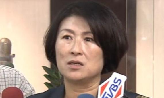 今天清晨，台东虽笼罩乌云，但无风无雨，直到上午7时过后才开始飘下小雨。台东县长饶