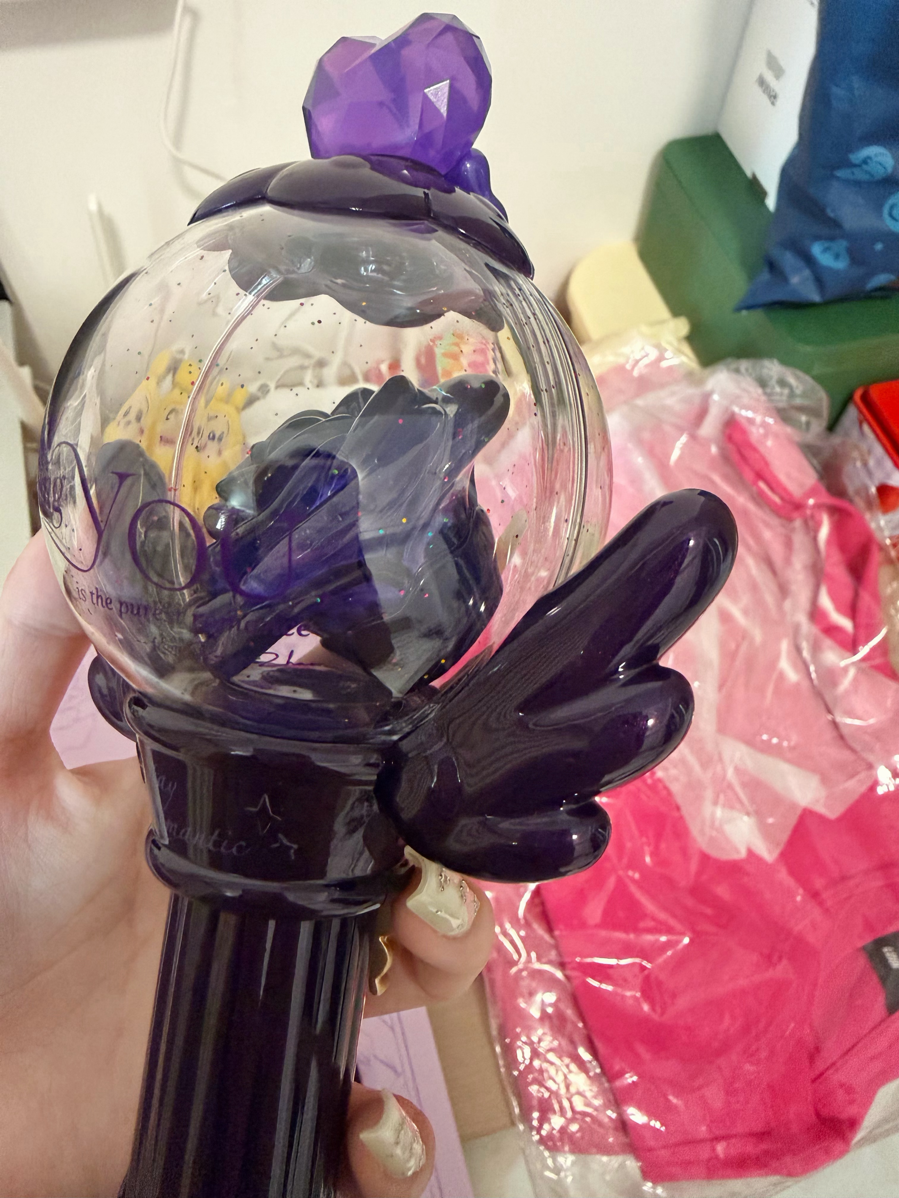 这个有宝贝想要吗...是可以正常发光的 就是里面的玫瑰花掉落了 有宝贝要的话我抽