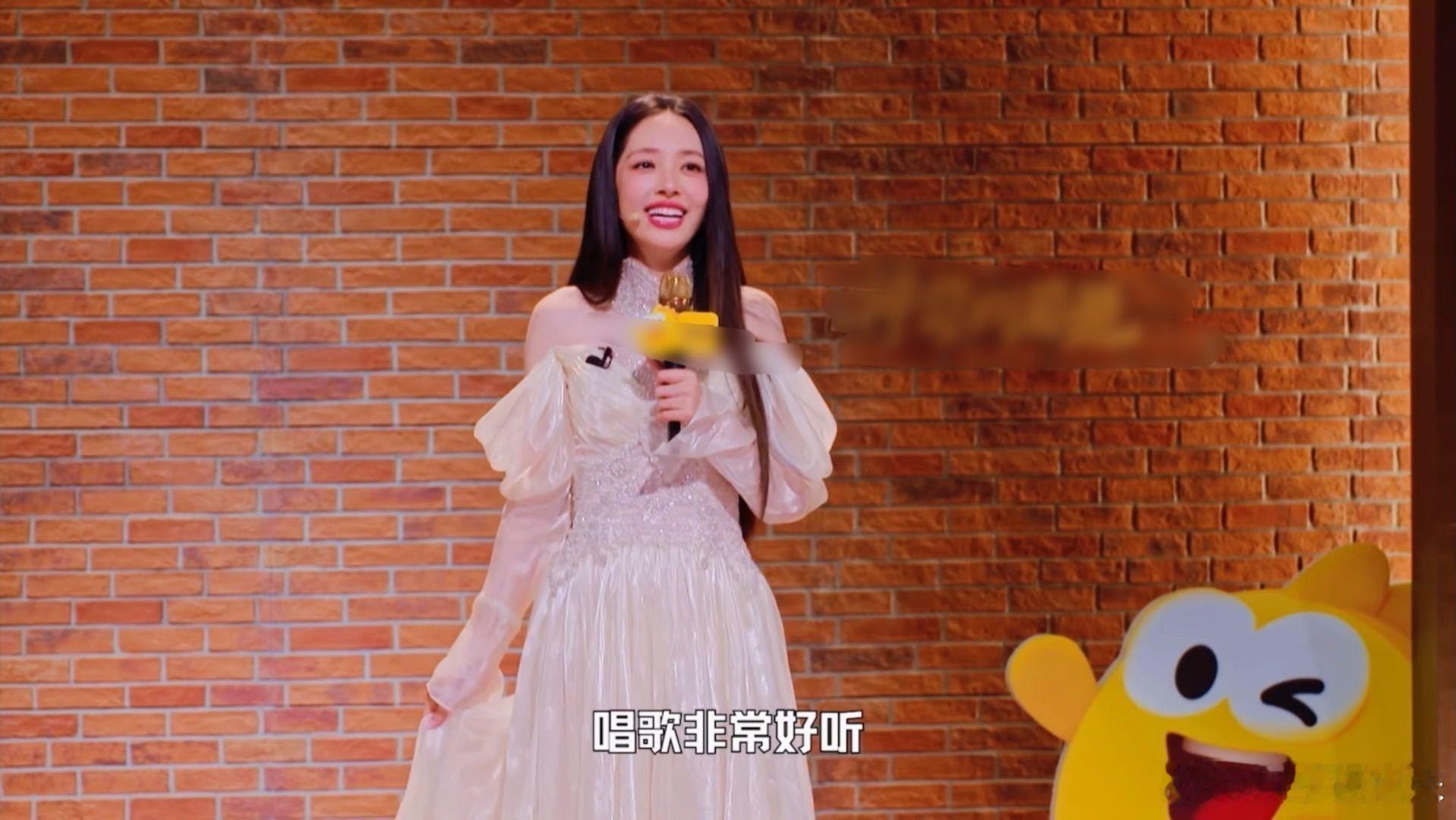 郭碧婷回应没在浪姐成团郭碧婷原来没在浪姐成团是因为自己唱歌不好听吗，然后婉拒了孩