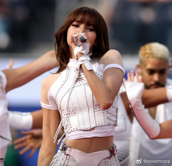 据《太阳报》报道，LISA 在 2026 年 FIFA 世界杯期间赚了 1200