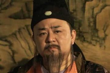 705年，武则天刚睡着，八十岁的张柬之就领着羽林军把她的寝宫围成铁桶。武则天被惊