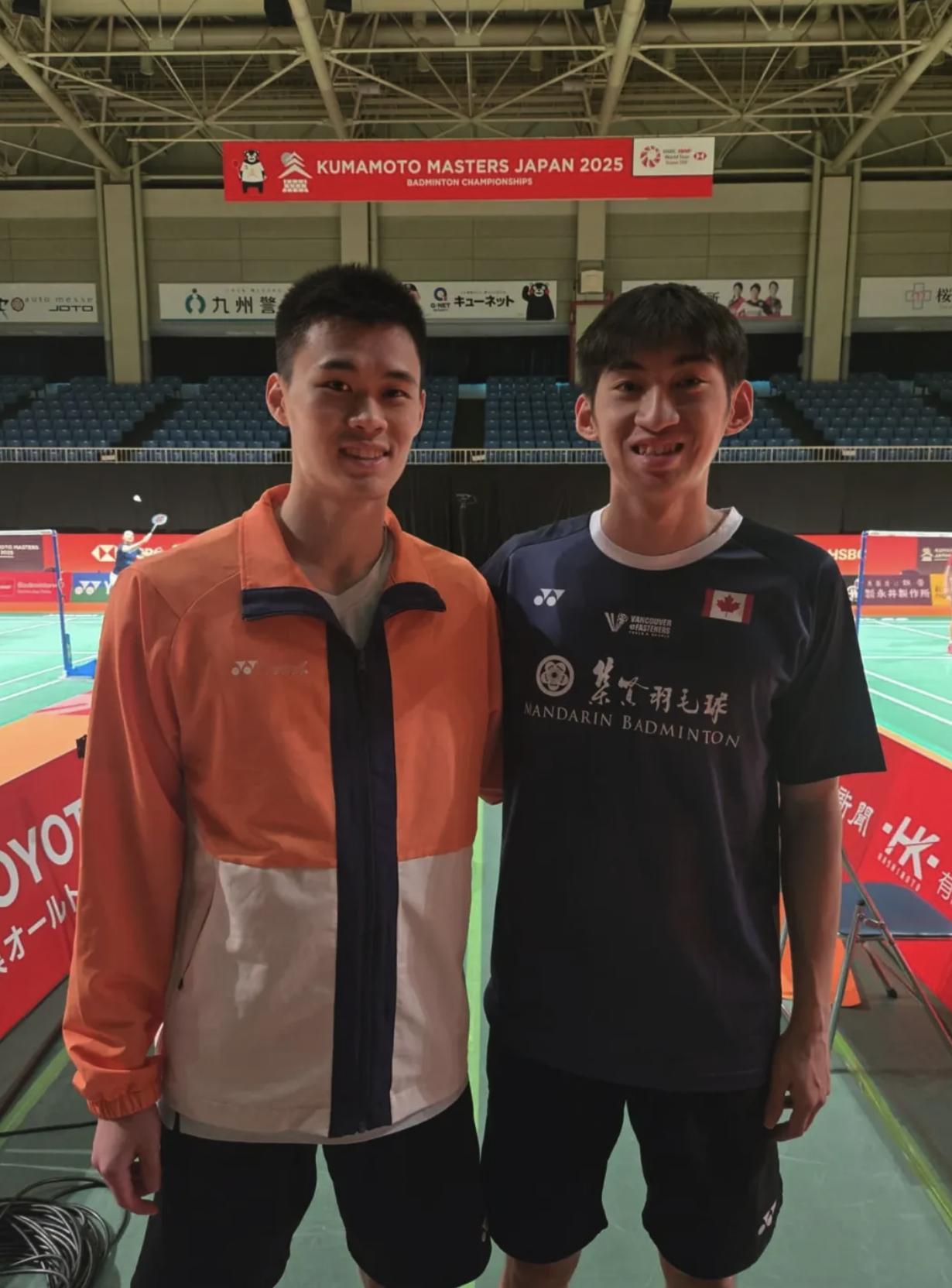 赖浩俊和杨灿都来自加拿大的同一个俱乐部“集贤羽毛球”，这个俱乐部的英文名字是Ma