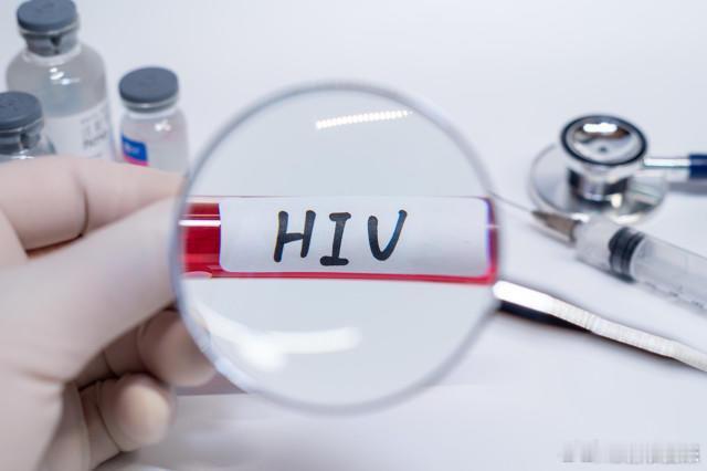 监狱管理局回应截瘫男子狱中染HIV  这罪犯是进监狱找人帮他治病！他2001年坠