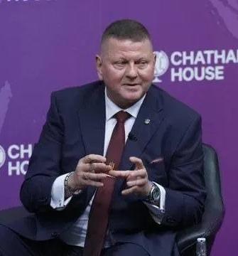 现在没有哪个国家能够阻止俄罗斯！
   “当下我们与俄罗斯占领者之间的战争就是这