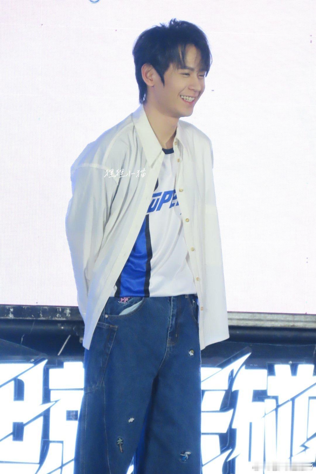 无畏NoFear 🍑心光自为引多远都无畏 总之岁月漫长，然而值得等待