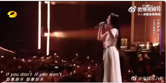 音综有自己的地母系歌手声鸣远扬这位歌手一开口就有种直击人心的力量，嗓音厚重又饱含