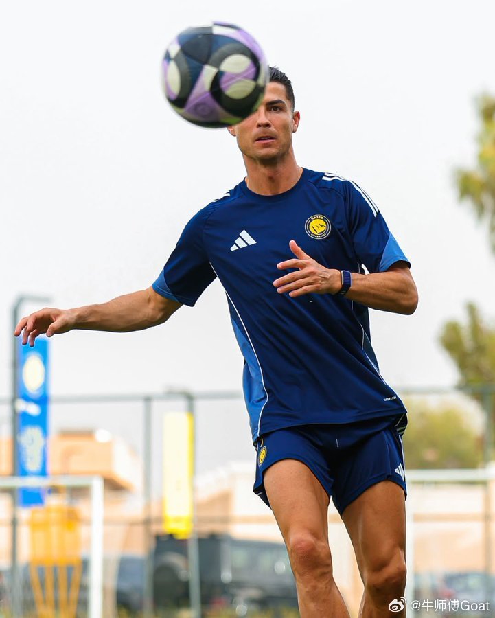 C罗 据艾内兹🔴克里斯蒂亚诺·罗纳尔多将于周二或周三参加集体训练，为联赛做好准
