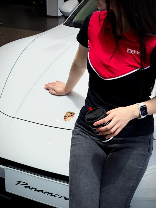 保时捷销售 𝐨𝐨𝐭𝐝  ｜ 今天是周末装