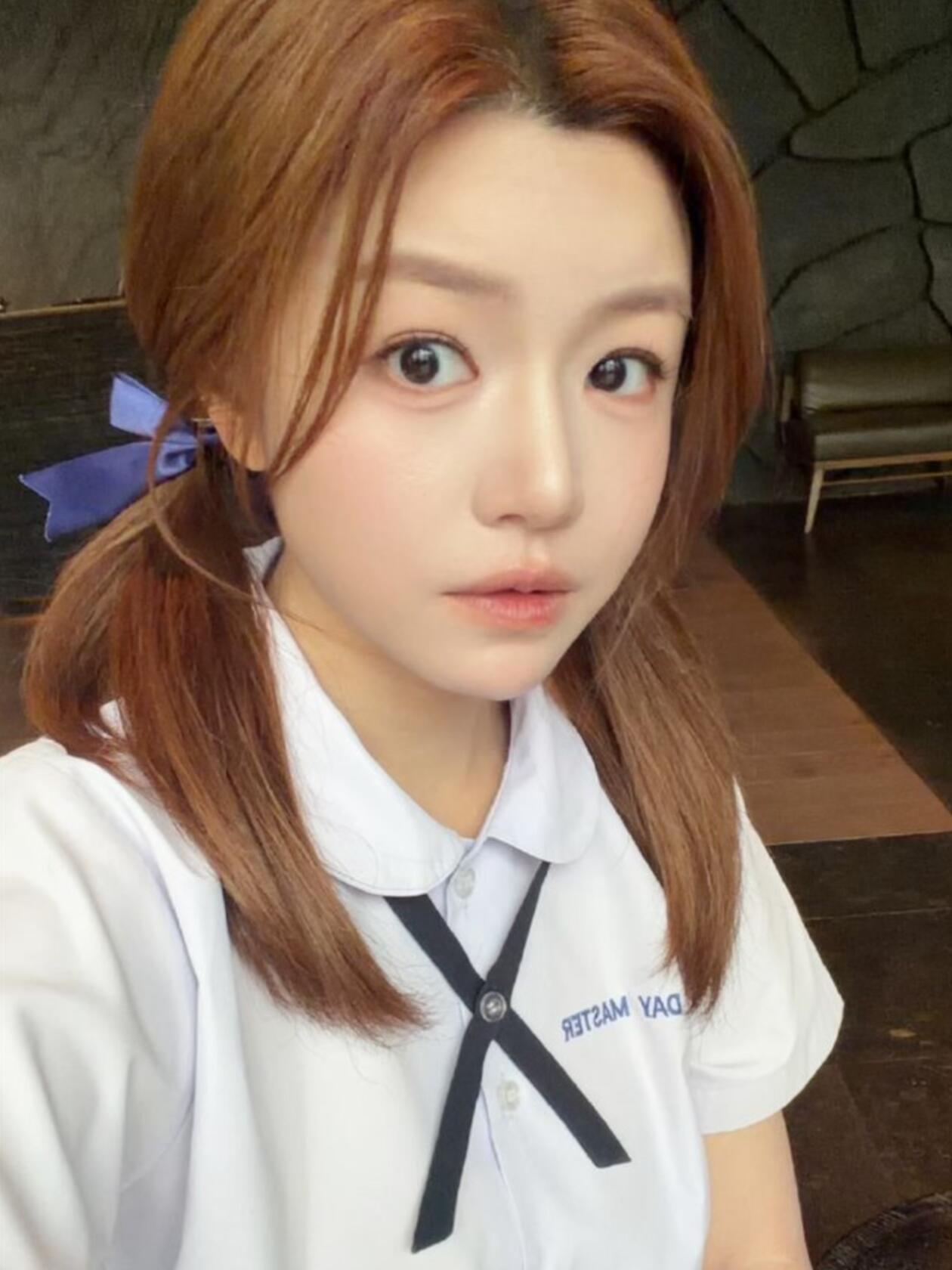 陈妍希上《我家那闺女》的素颜被喷惨了，这个素颜状态很差吗？陈妍希毕竟43岁了，这