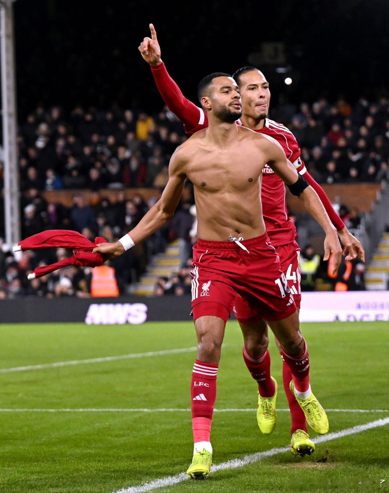 加克波谈出任中锋位置："作为一名中锋，我总是希望通过进球来帮助球队，这对我而言是