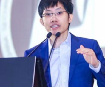 不到一年，被捧上神坛的"英雄"成了"人人喊打的过街老鼠"，国家是时候出手管管AI