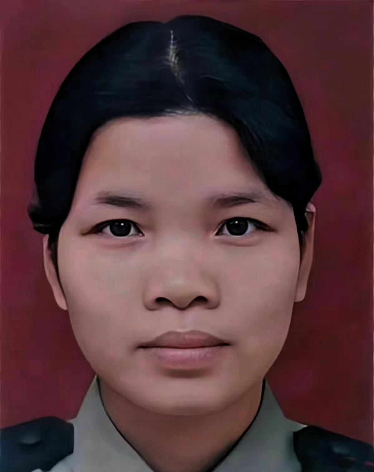 严婷，23岁，禁毒英雄，已去世，直系亲属已无，警号永久封存

23岁，正是刚踏入