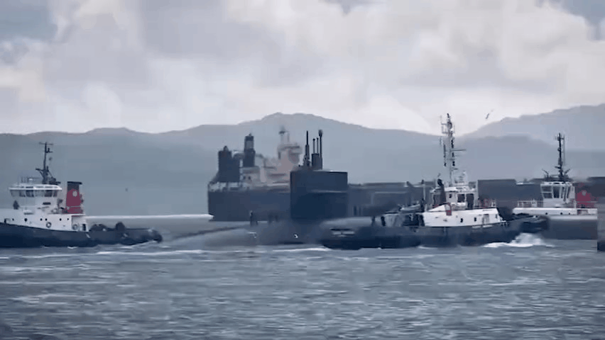 🇺🇸 搭载“三叉戟 II”D5 洲际弹道导弹的美国海军核动力潜艇“阿拉斯加”