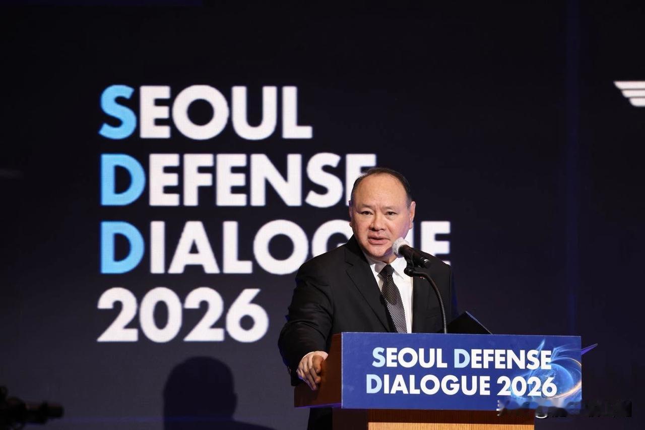 首尔防务对话，菲律宾防长大放厥词。第15届首尔防务对话在韩国举行，菲律宾国防部长