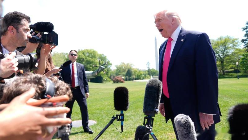 美国汽油价格比一年前上涨了大约30%，想了很久，特朗普终于找到了理由解释：阻止伊