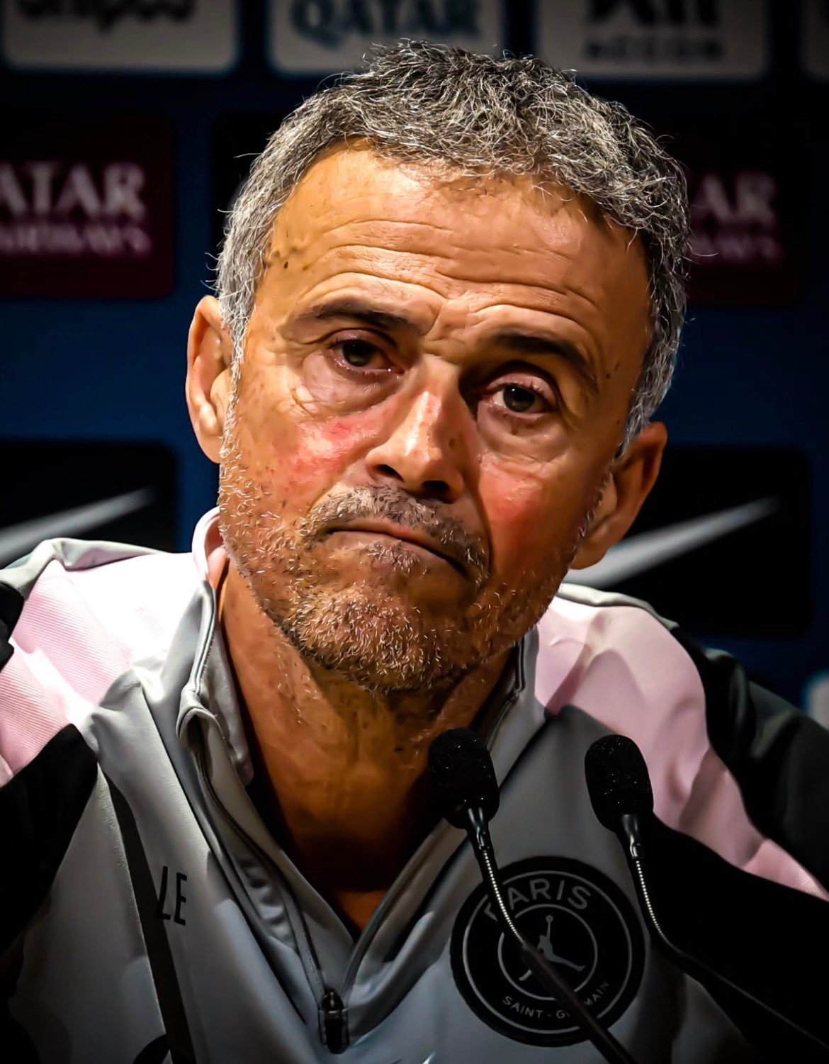 法甲  当地时间1月7日，巴黎圣日耳曼主帅恩里克出席法超杯决赛赛前新闻发布会，球