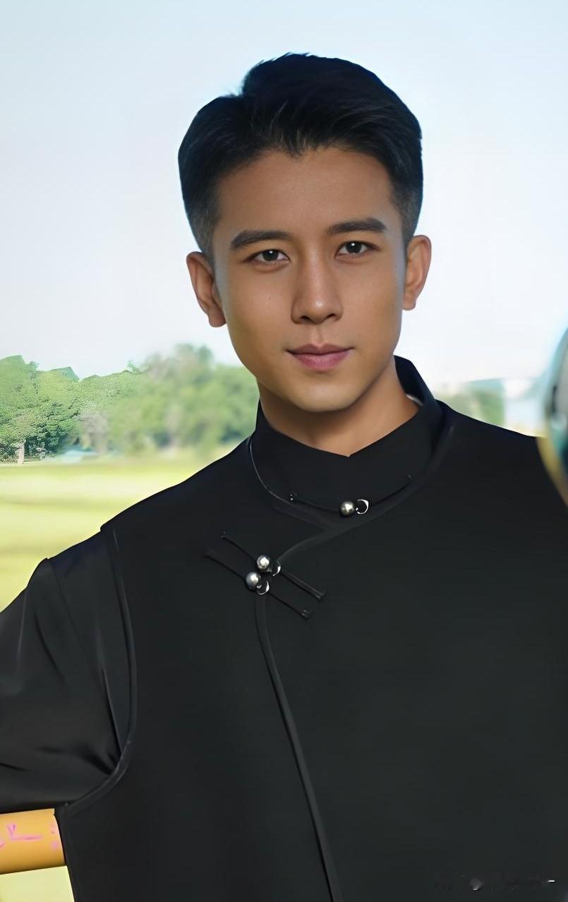 大家有没有觉得，

就演白书轩这演员孙绍龙，

就甭管演什么角色和谁演，只要他脸