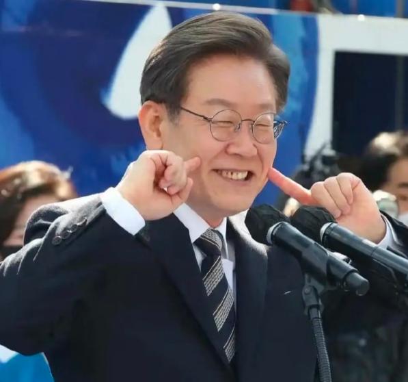 韩国共同民主党获得大胜！
 
6月3日韩国第九届地方选举落幕，总统李在明领衔的共