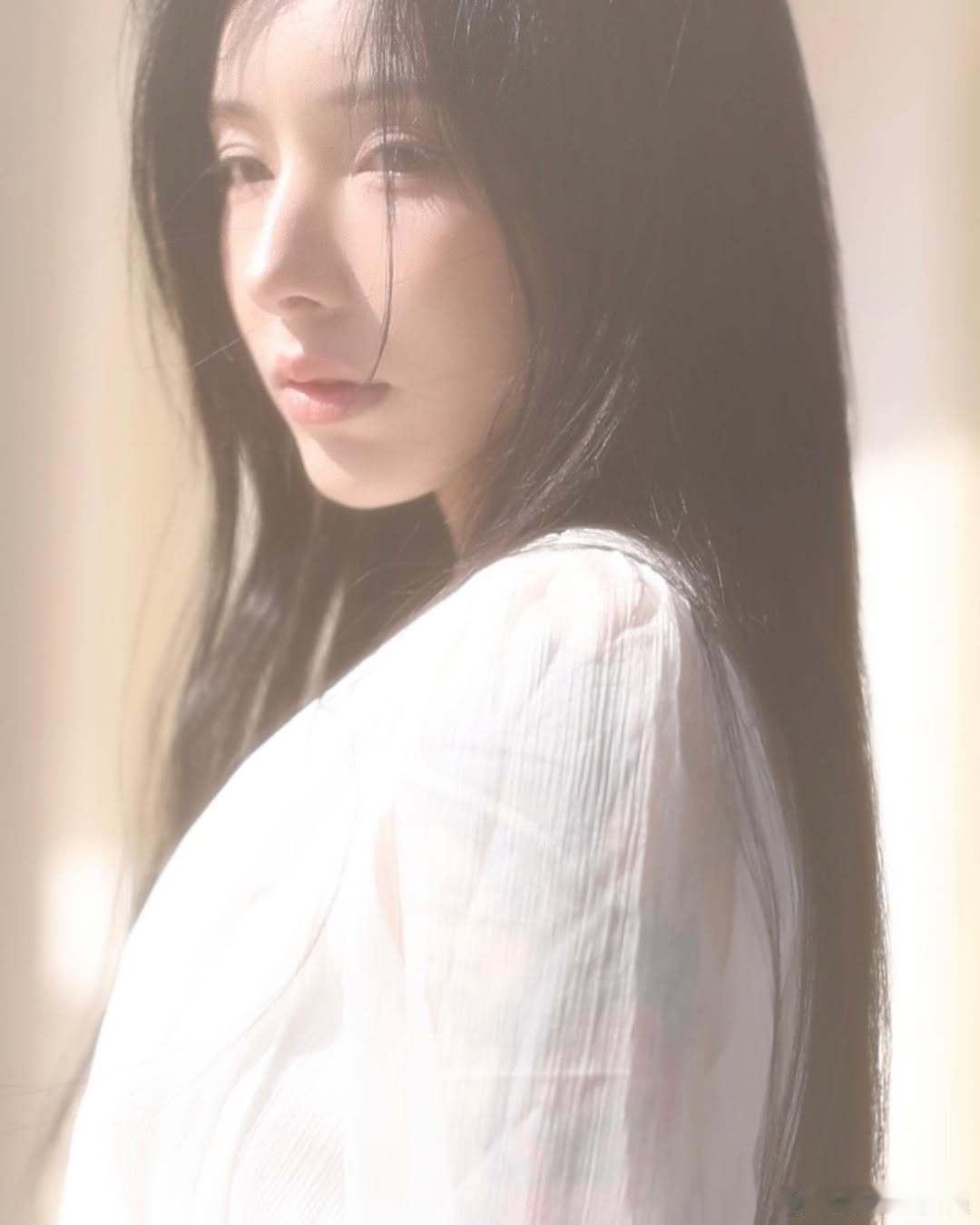 你说爱像云 要自在漂浮才美丽 