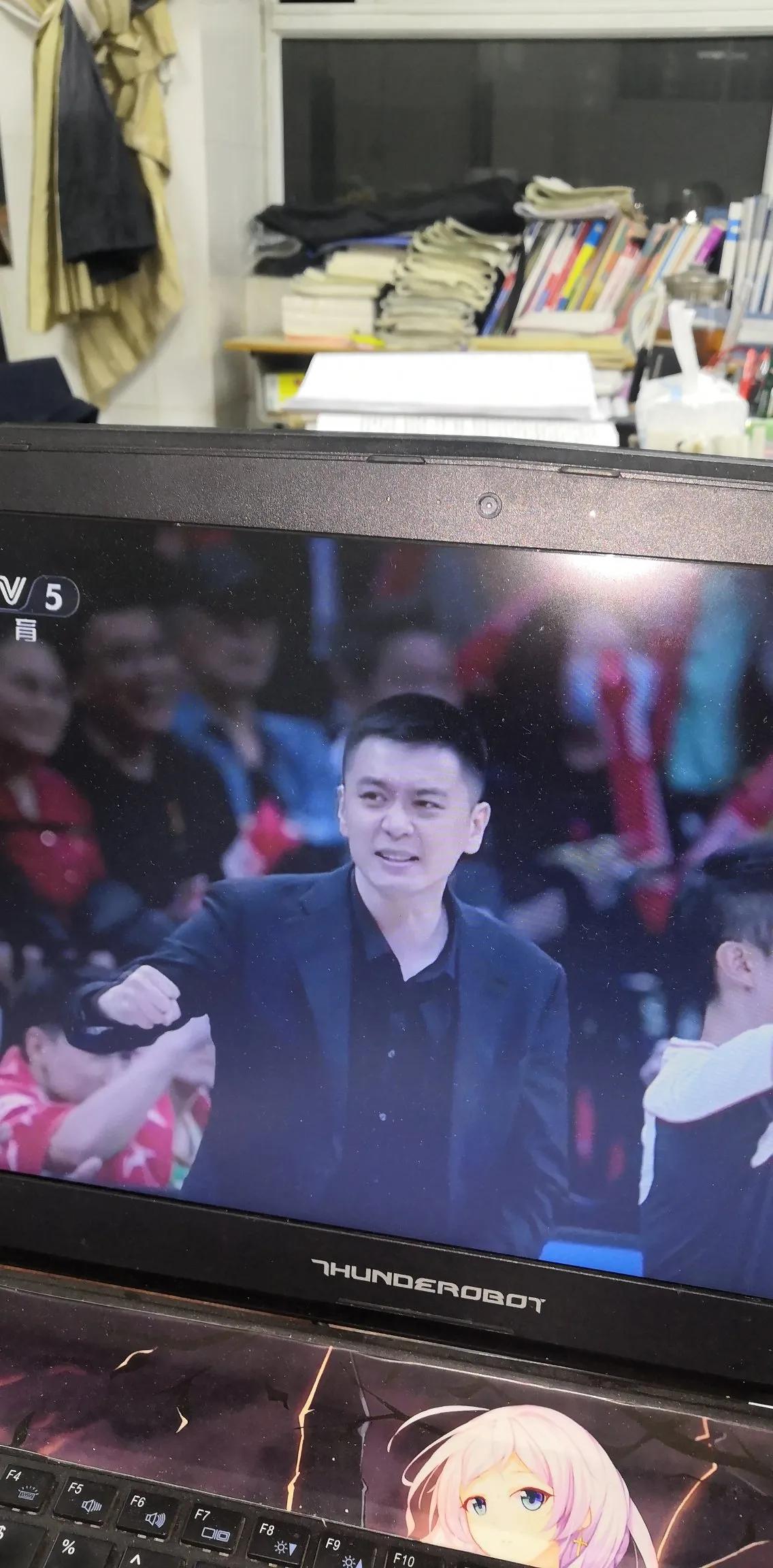 新疆太软，被辽宁0：4横扫。
今晚辽宁给了新疆太多机会，主教练杨鸣被罚出场，大外