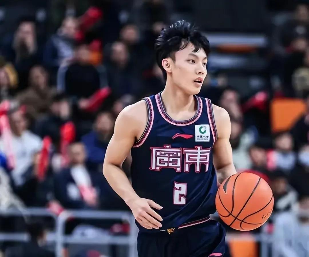 广东大胜！西热言辞震惊！球迷吐槽不断，杜锋战术赢得掌声！残兵败将缺多名主力的同曦
