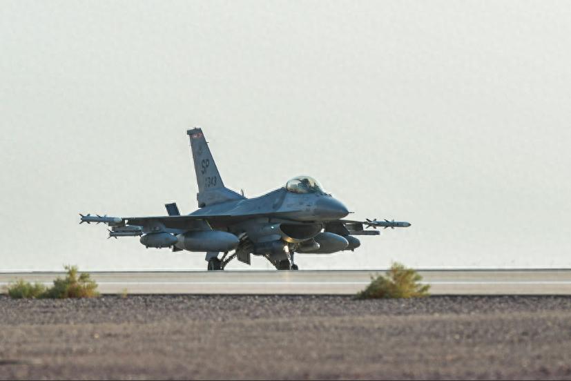 美国中央司令部称：多架美国空军F - 16战斗机已然从德国踏上征程，抵达了中东。