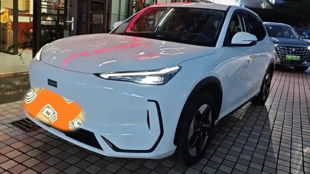 新款吉利银河E5 2026年9月上市，定位紧凑型家用纯电SUV。车身尺寸4680