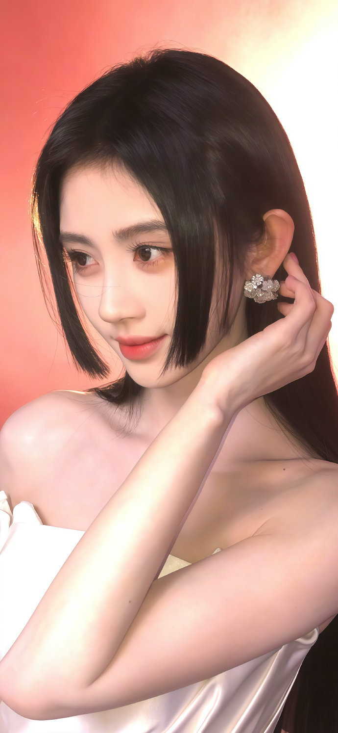 鞠婧祎 