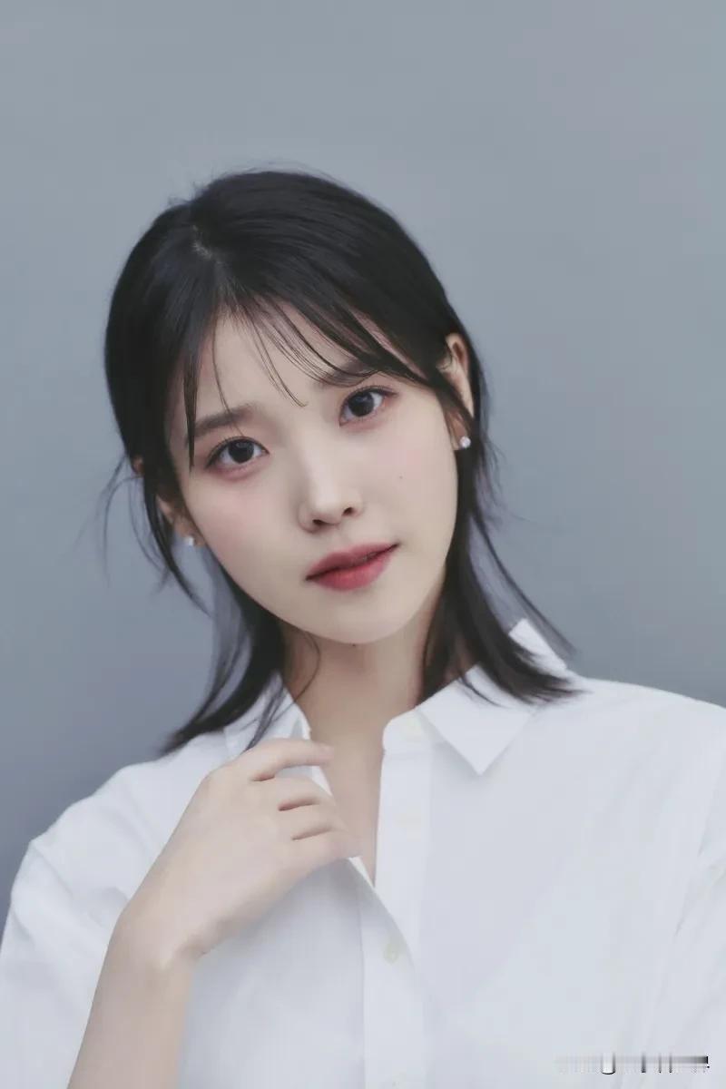 韩国知名女星IU宣布年底向弱势群体捐赠5亿韩元
首尔时间12月25日，韩国歌手、